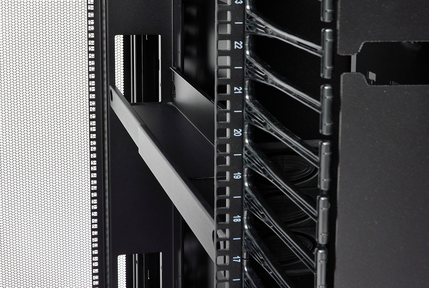 Front-To-Rear Cable Manager for ZetaFrame Cabinet