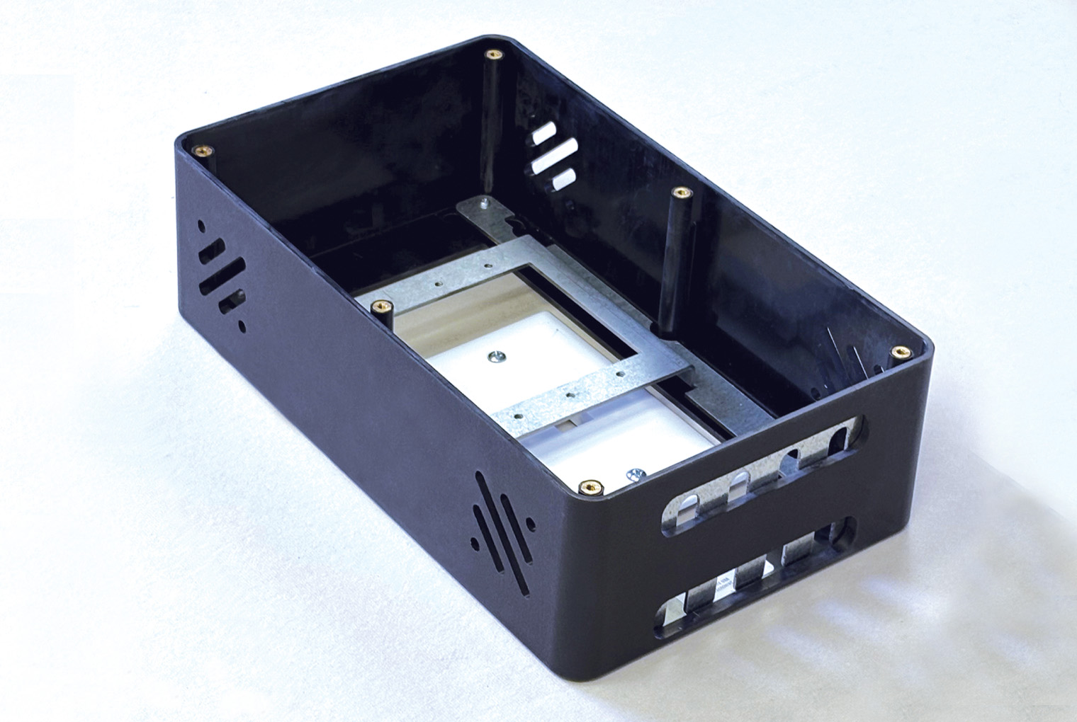 Oberon Hi-Bar Surface-Mount Enclosures 1017